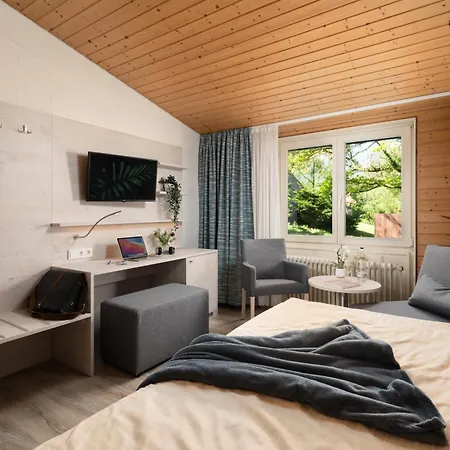 Pensionat Zur Rennbahn 2*