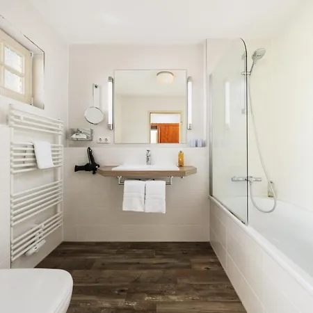 Zur Rennbahn Guest house Drage (Lower-Saxony)